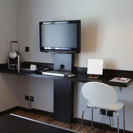 Western Park Geneve-thoiry 4*